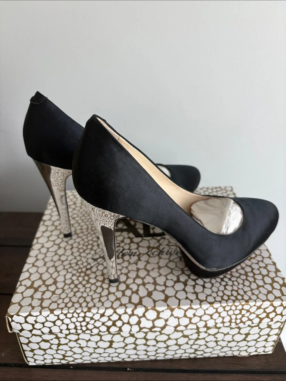 ABS Allen Schwartz elegant black
